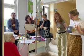 Świetliste organizmy, Jola Jastrząb